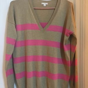 Final SALE - Gap V Neck Sweater - L